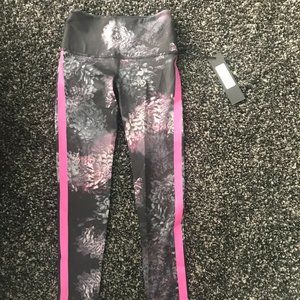 NWT Noli floral leggings